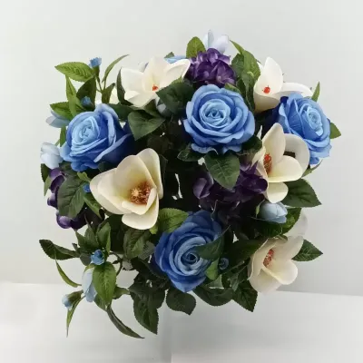 Rosa-magnolia mazzo blu
