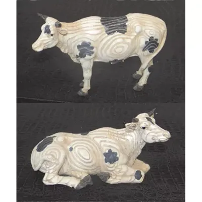 Mucca resina  2 modelli assortiti