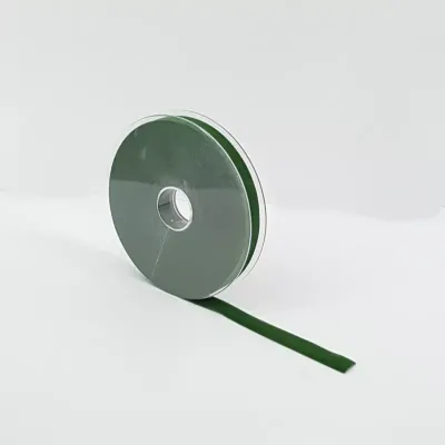 Nastro velluto mm.15 m.15 verde