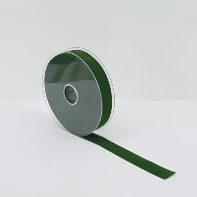 Nastro velluto mm.25 m.15 verde